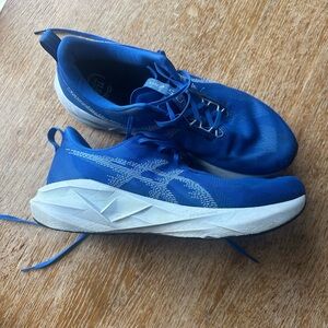 Asics Men’s Novablast 4 Running Shoes